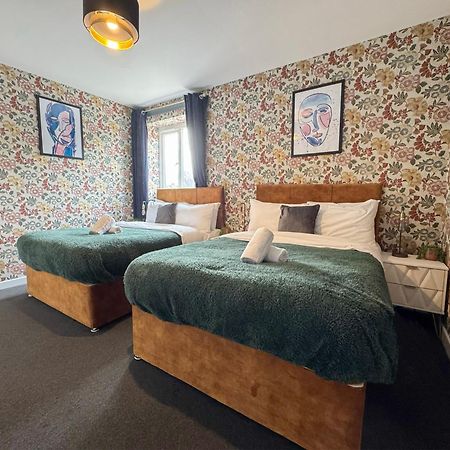 Luxury Boutique Apartments Block Free Street Parking Hounslow Exterior photo