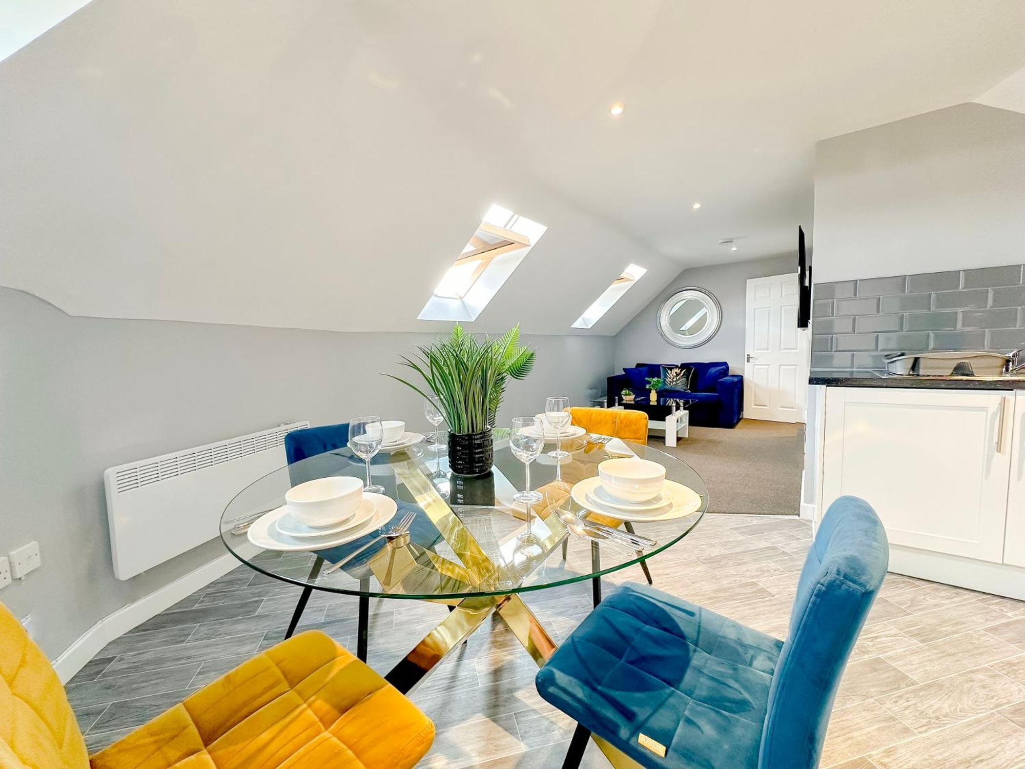 Luxury Boutique Apartments Block Free Street Parking Hounslow Exterior photo